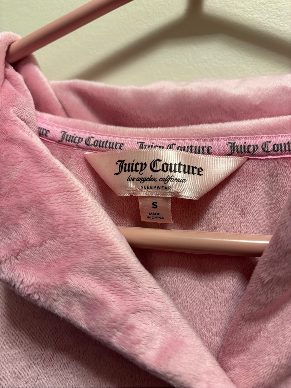 Juicy Couture Fuzzy Fleece button up sleep top - Picture 2 of 5